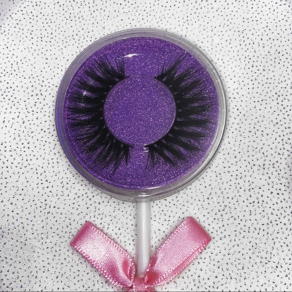 Roxanne Beauty lashes - Picture 4 of 7